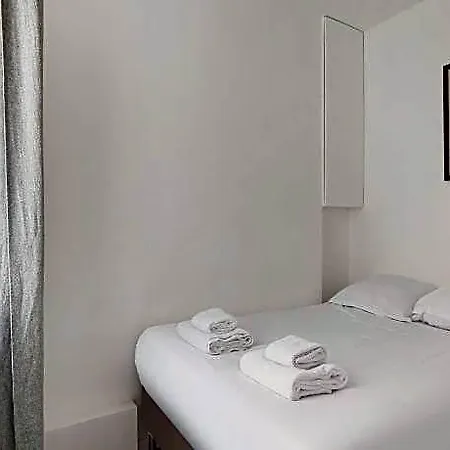 Magnificent - 2br/6p - Rochechouart 3* Paris