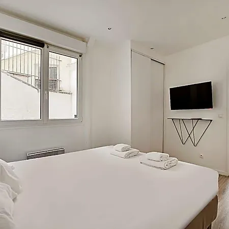 Magnificent - 2br/6p - Rochechouart Hotel 3*