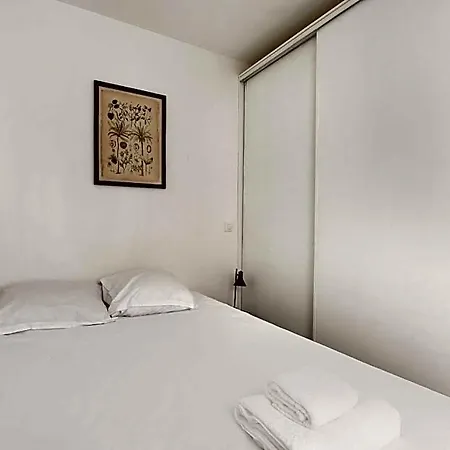 Hotel Magnificent - 2br/6p - Rochechouart Paris